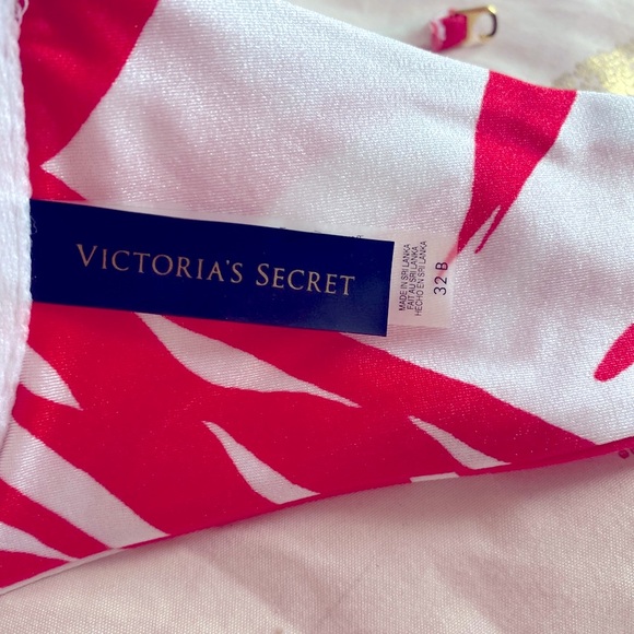 💕VICTORIA SECRET 💕Miraculous Bombshell bikini .RARE👙 DISCONTINUED. - Picture 11 of 16